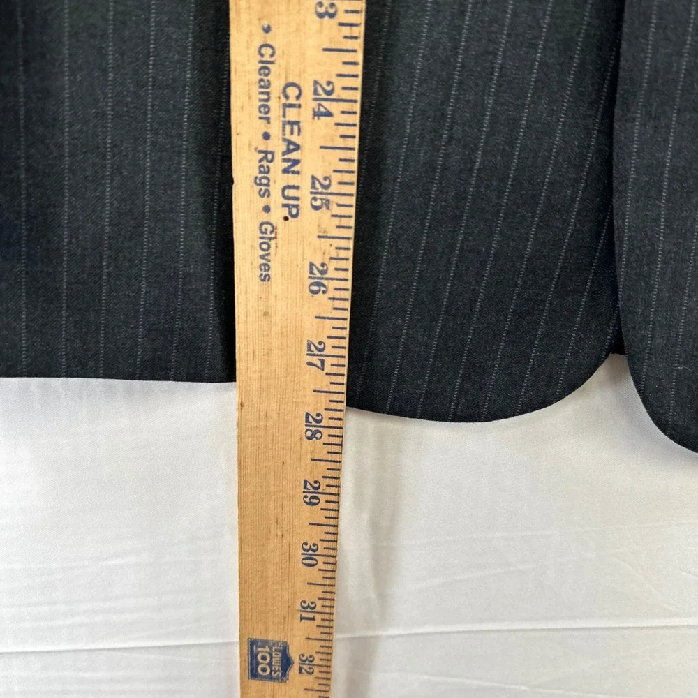 Van Heusen 2-Piece Suit Set Boys 18 Regular Charcoal Pinstripe Blazer Pants